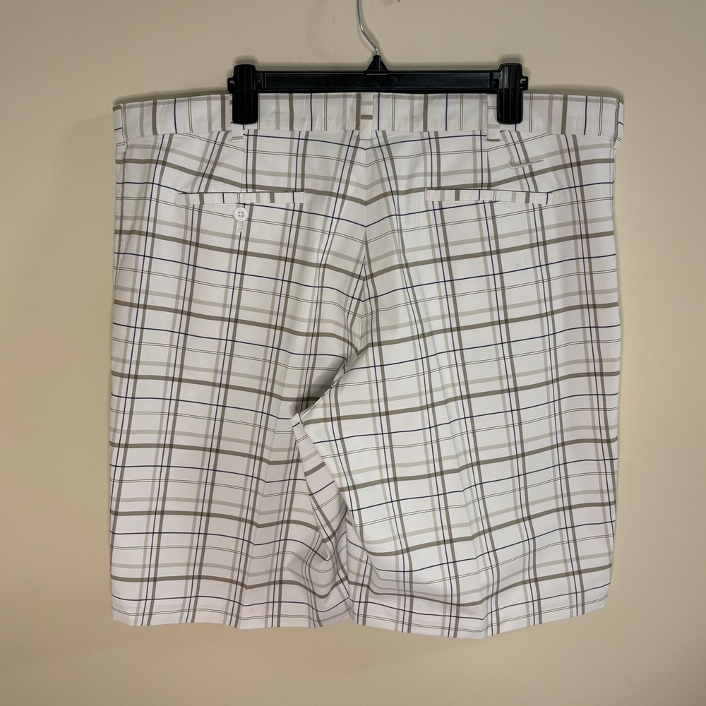 Nike Golf Shorts Mens 42 White Plaid Dri-FIT Performance Athletic Casual
